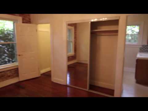 PL9855 - New York Style Exposed Brick Studio For Rent!