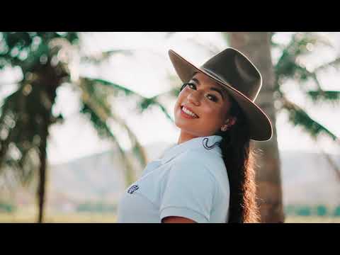 Ensaio de 15 Anos Country da Lara em Itanhomi MG | Boiadeira, Cavalo e Berrante