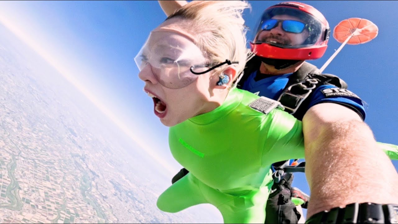 ちゃんみな – WORK HARD (Teaser1 / Skydiving ver.)