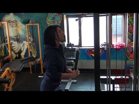 Kay Goodwin demonstrates strict Tricep Pushdown