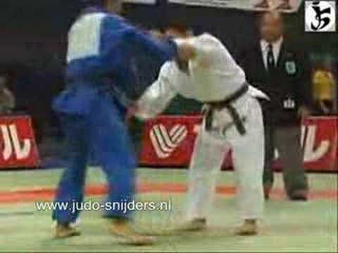 Judo Munich 2001 Smagulov (KGZ) - Benboudaoud (FRA )
