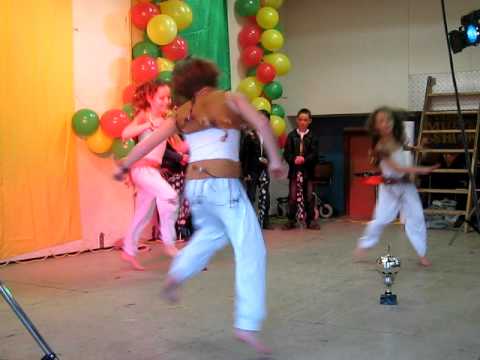 Winnaars van de Playbackshow 2011 van OBS Aan de Meule - Dahnee, Wieke en Liza