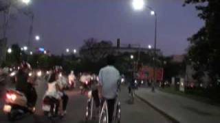 preview picture of video 'Trip around Saigon by pedalo part 2'