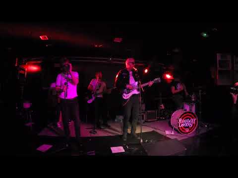 Runaway Lovers I Santana27 17 01 2026