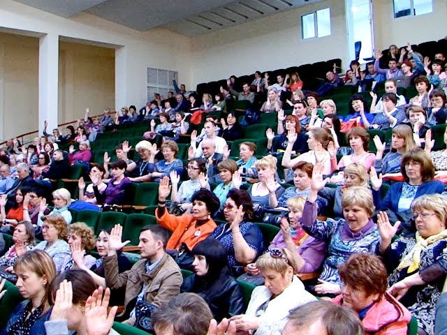 На жизнь зарабатываем сами