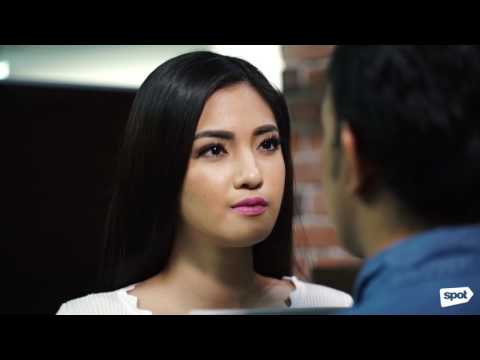 4 Ways to Flirt With Your Eyes