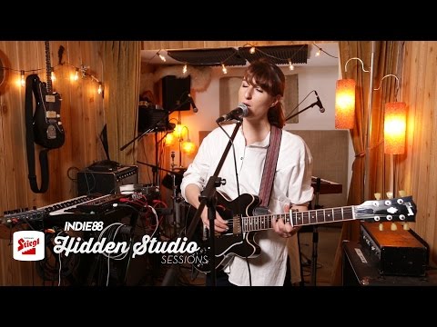 Hannah Georgas "Evelyn", "Don't Go" & "Enemies" (Stiegl Hidden Studio Sessions)