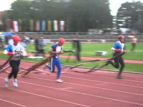 100-Meter-Hindernisbahn - Finale - Deutsche Feuerwehr-Meisterschaft 2012 in Cottbus