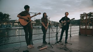 THE APARTMENTS - Mr Somewhere (&#39;FD&#39; acoustic session)