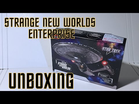 SNW USS Enterprise 1/1000 scale from Polar Lights, unboxing.