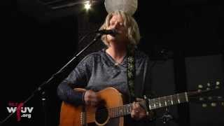 Kim Richey - "Thorn in My Heart" (Live at WFUV)