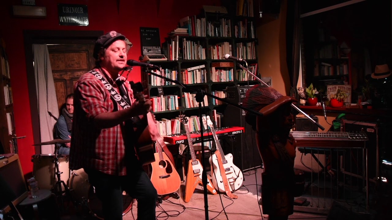 Cortez Cortez | A Tribute To Neil Young (& The Stray Gators - "SUGAR MOUNTAIN"
