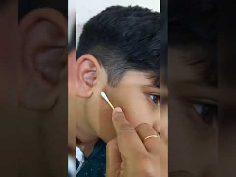 Can a Q-Tip Really do this to your ear?? #cool #trick #shorts #q-tip #magic #amazing