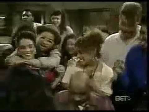 A Different World: 2x22 - Mr. Gains on the piano singing with the gang