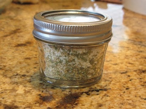 How To Make Smokey Roasted Garlic Salt