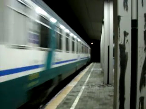 Intercity (MURGE) Milano C. le - Crotone, con E444 al traino