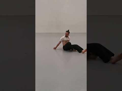 In between dance and acrobatics       #movementarchery #movementculture