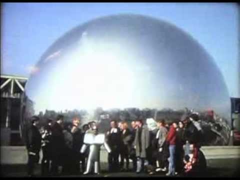 2001 Cinématons et portraits divers : le cinématoneur à la Géode (1992) by Courant - Groupe #172