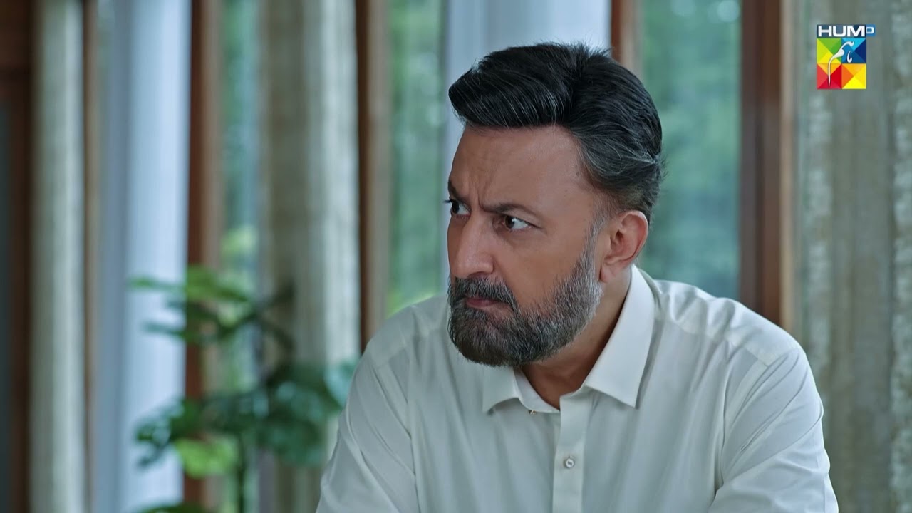 Lagta Hai Shahveer Ki Biwi Ne Ghar Per Jadu Karwa Diya Hai... #meribahuain - HUM TV