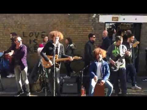 Bob Marley, Three little birds (2ICE cover) - Busking in the Streets of London, UK
