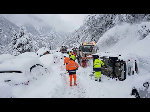 Two Meters of Snow Overnight in Italy — Limone Piemonte Buried by a Massive Snowstorm!