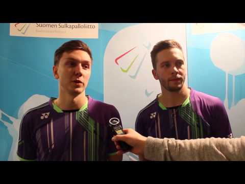 Miesten nelinpelin voittajat Nikita Khakimov ja Vasily Kuznetsov (RUS) haastattelussa