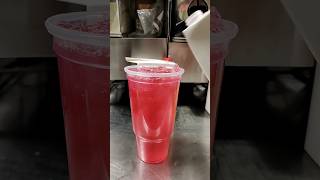 Strawberry Lemonade Refresher #dunkin #dunkindough