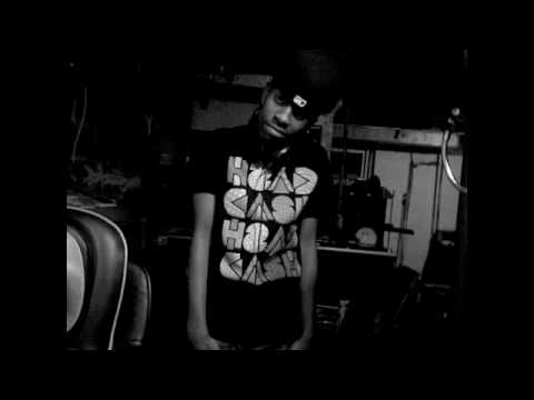 敌方领土上每传来枪声