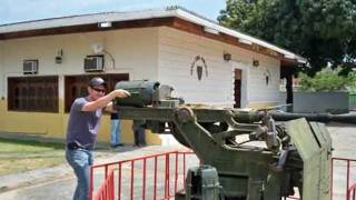 preview picture of video 'Visita al Museo Aeronautico de Maracay 2011'