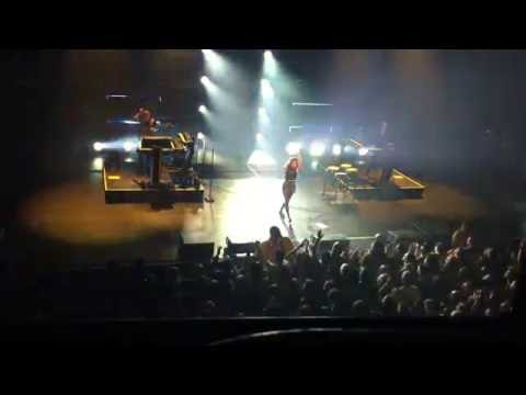 Chvrches - Empty Threat (Live at the Riverside Theater, Milwaukee, WI)