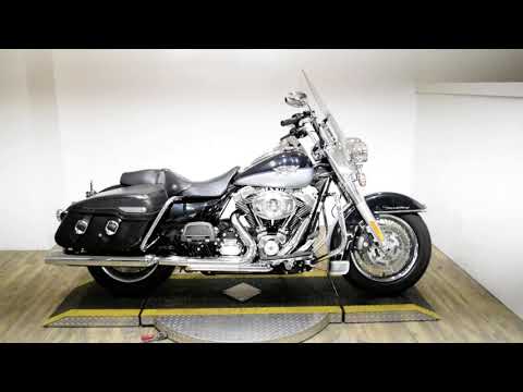 2012 Harley-Davidson Road King® Classic in Wauconda, Illinois - Video 1