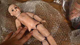 Unboxing of a parcel with rare antique dolls!