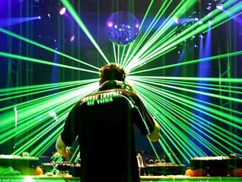 Tony Igy feat Romadi - Love Me (Agosto/ August 2012)