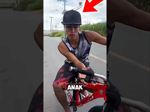 Trik Sepeda Paling Keren! 🚲 #shortvideo