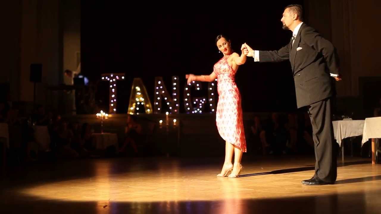 Diego Riemer y Natalia Cristobal Rivé Bailan Milonga in Helsinki