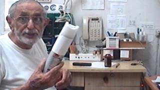 נוזל נגד חלודה בשימוש חסכוני ומבוקר (ידידנו היקר משה רצון ז"ל) - התמונה מוצגת ישירות מתוך אתר האינטרנט יוטיוב. זכויות היוצרים בתמונה שייכות ליוצרה. קישור קרדיט למקור התוכן נמצא בתוך דף הסרטון