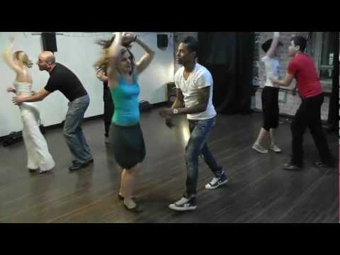 Yoandy Villaurrutia - Salsa Intermediate 07.03.12