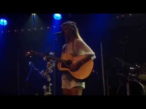 Emma Bale - Nothing Arrived @ Paradiso Amsterdam 4/6/2016