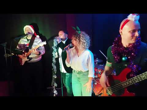 Grupa Euforia - Santa Claus is Coming to Town / Sretan Božić (Live)