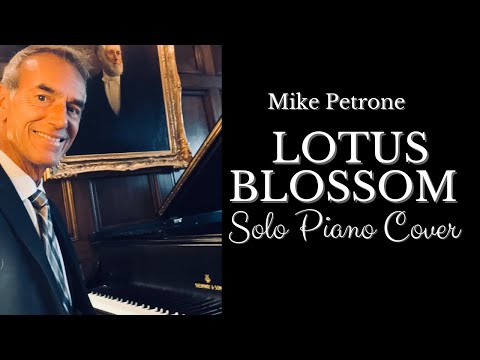 Mil Pétalas Piano Performance Video