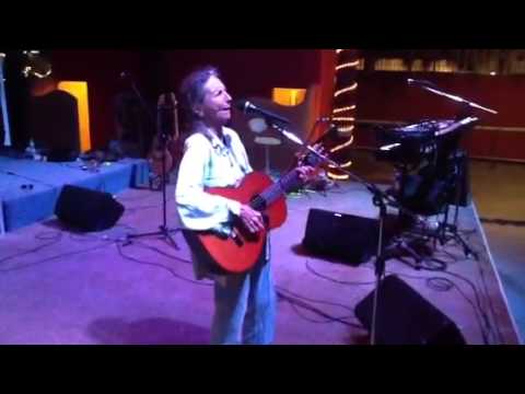 Rattlesnake Annie sings House of the Rising Sun at Wah Wah