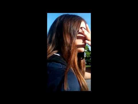 Sara vo skolski avtobus