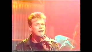UB40 - I&#39;m Not Fooled So Easily (Live at 1984)