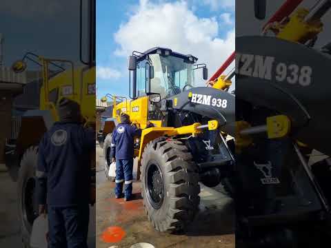 938 HZM Front End Loader - Pushes Performance