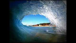 Cliff Richard Girl, you'll be a woman soon lyrics english/spanish   inglés/español