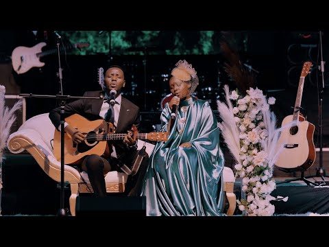 Nshim'Umwami wo mu ijuru  - Papi Clever & Dorcas -  ( live YAVUZE YEGO )