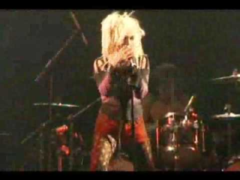 Skew Siskin live at the Zenith Munich-Comp - Part 1.flv