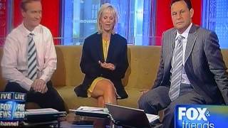 Doocy flirts with Gretchen on FOX and friends