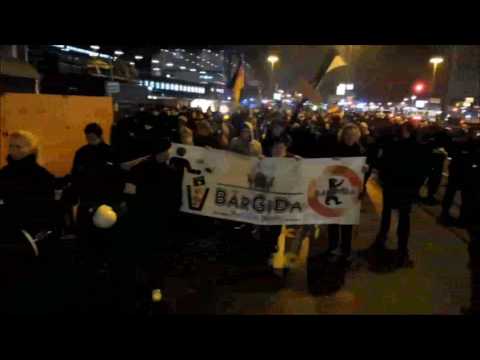 Bärgida Patrioten   -56-   25 .01.2016  Teil 4  Spaziergang