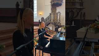 Fri - Trine Therkelsen (Sang til en begravelse) - Rasmus Seebach
